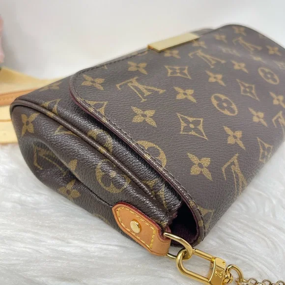 Louis Vuitton Favorite MM Monogram - Picture 13 of 14